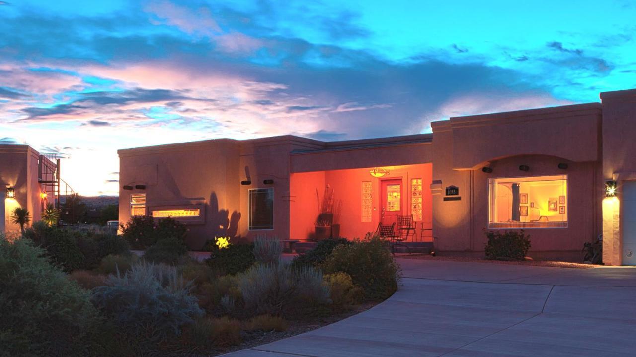 Dreamkatchers Lake Powell Bed & Breakfast Big Water Exterior photo